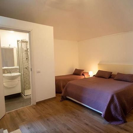 קטאניה Rooms In Shared Apartment - City Center מראה חיצוני תמונה