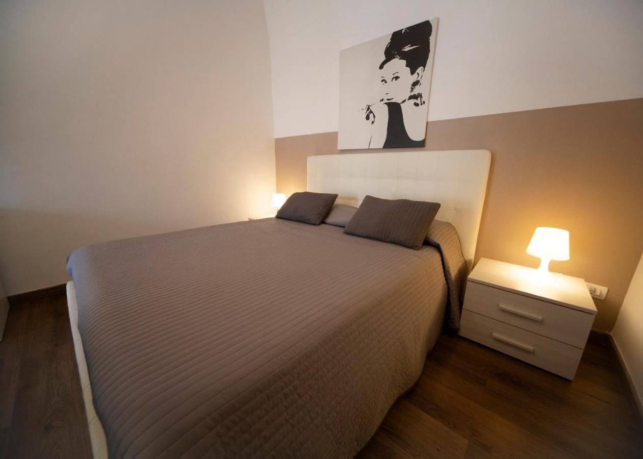 קטאניה Rooms In Shared Apartment - City Center מראה חיצוני תמונה